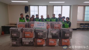 3-1 보도자료 사진(신포동 지역사회보장협의체 겨울이불로 따뜻한 마음 나눠).jpg